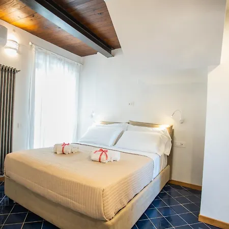 Rosaria Sea View לינה וארוחת בוקר