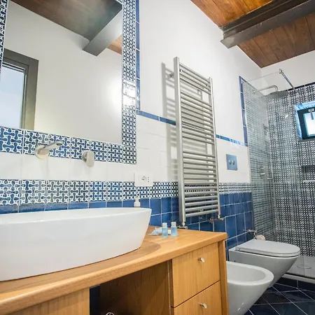 Rosaria Sea View לינה וארוחת בוקר 4*
